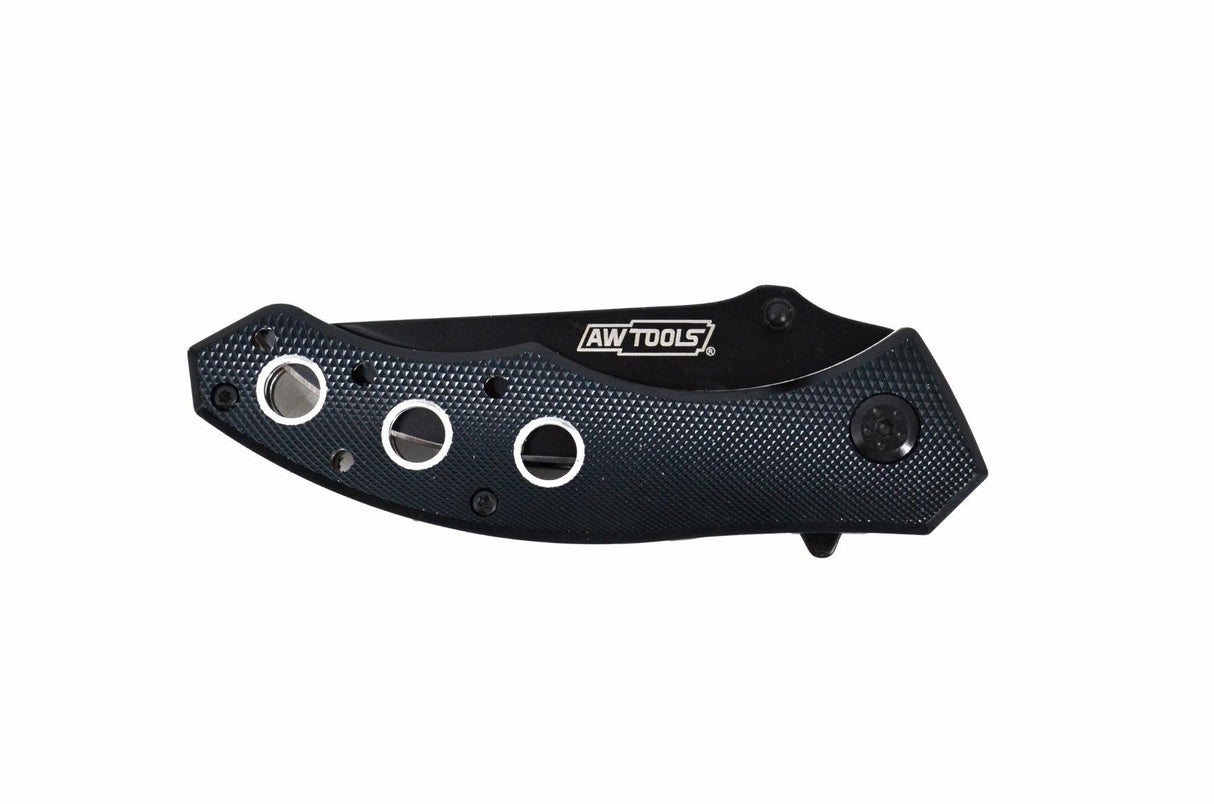 Coltello Pieghevole con Finitura in Fibra di Carbonio e Bloccaggio