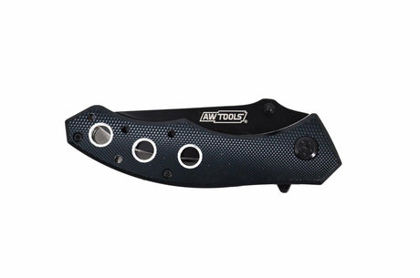 Coltello Pieghevole con Finitura in Fibra di Carbonio e Bloccaggio