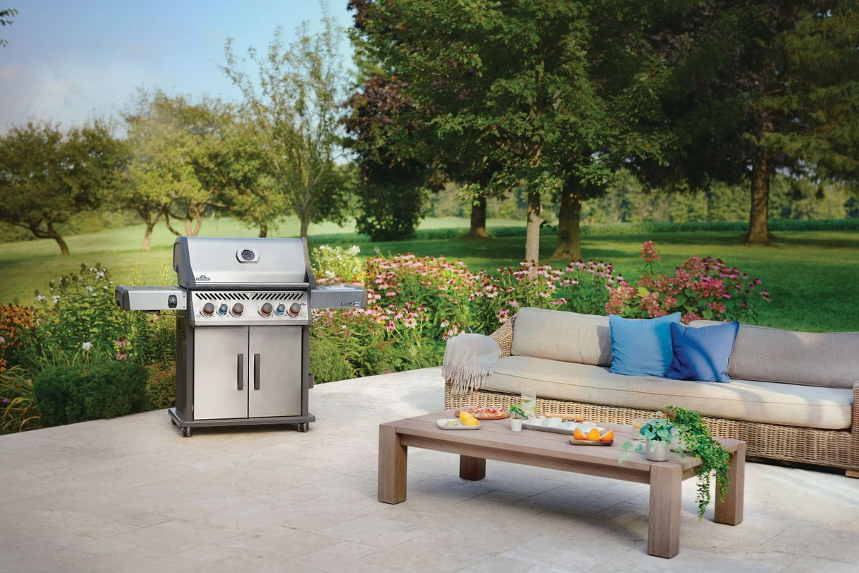 Barbecue Napoleon Rogue PRO-S 525 RSIB Compatto 6 Bruciatori