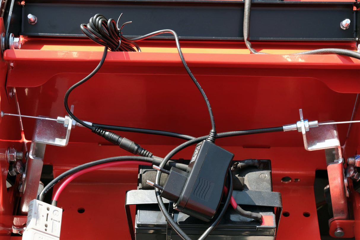 Trattorino Yato a Benzina 546cc 1066 mm 11 kW Professionale