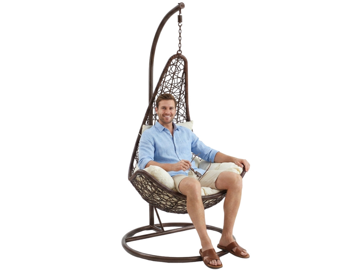 Poltrona sospesa Garden Line technorattan marrone con cuscino crema