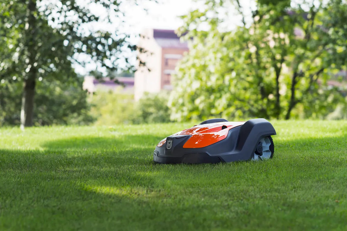 Robot Tagliaerba Professionale Husqvarna Automower® 550 – fino a 5.000 m²