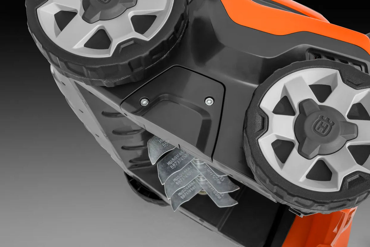 Tagliaerba a batteria Husqvarna LB 246iS semovente