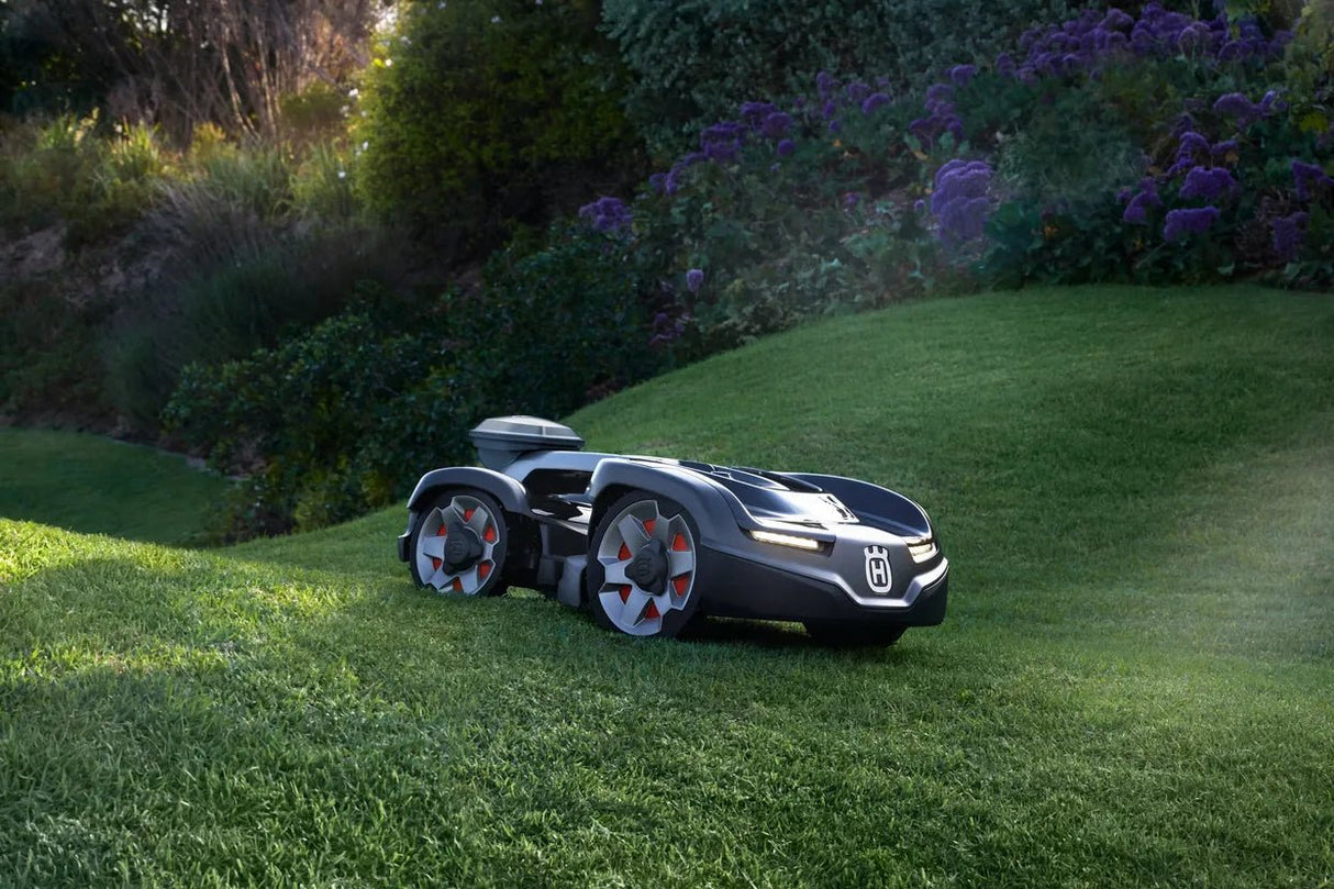 Robot tagliaerba Husqvarna Automower® 435X AWD NERA senza filo perimetrale