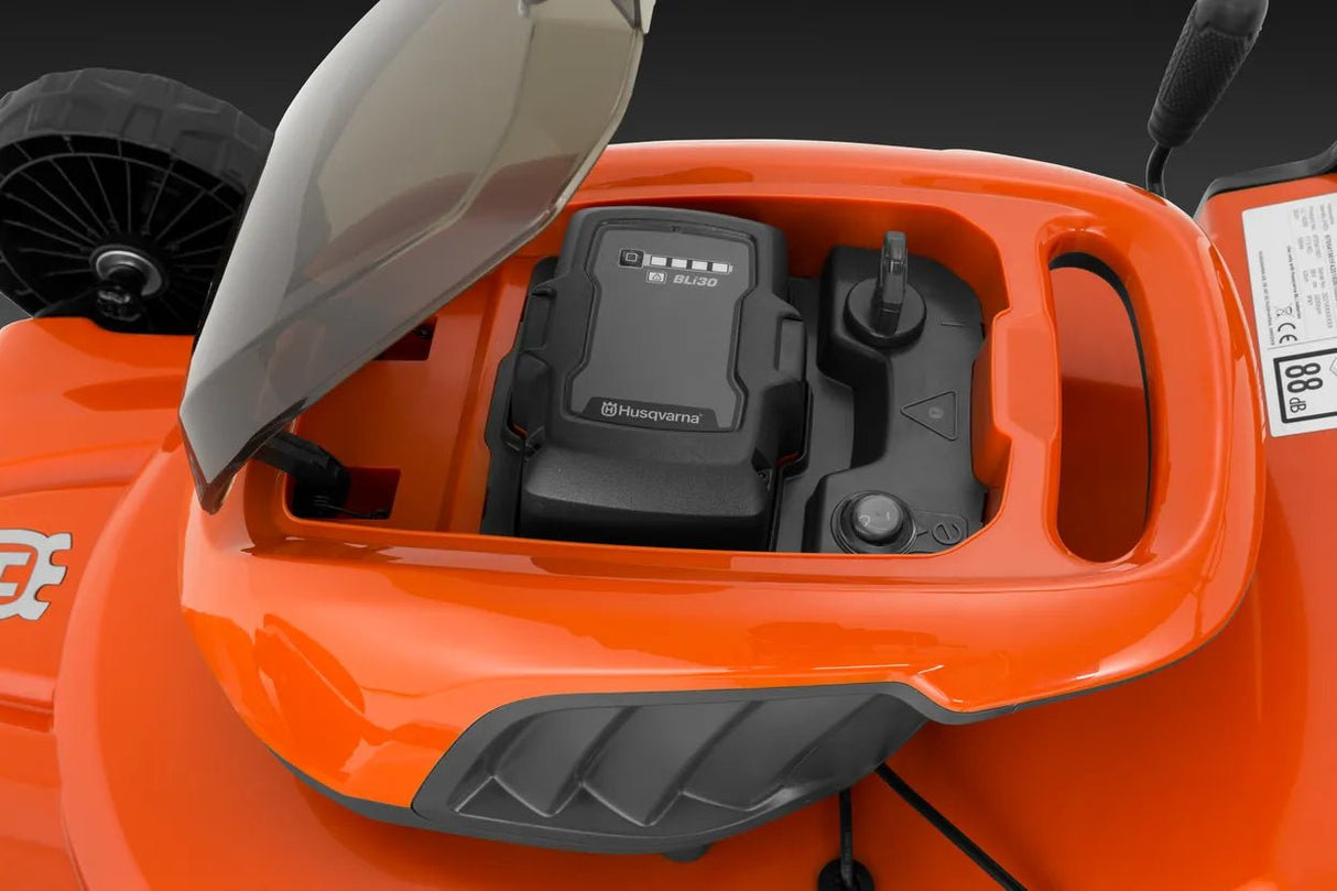 Tagliaerba a Batteria Husqvarna LC 142iS 36V Semovente 42cm Senza Batteria