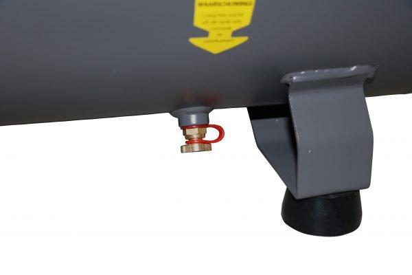 Compressore kibani silenzioso " senza olio " 8 bar 50 lt litri 1500 watt 2 CV - Aspirazione dell'aria: 240 litri / minuto