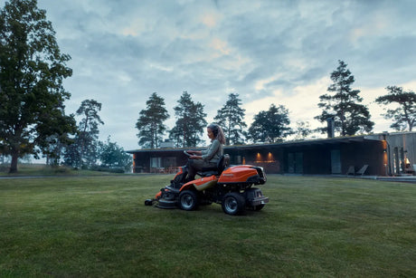 Trattorino tagliaerba Husqvarna Rider R 216T AWD