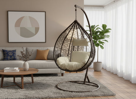 Poltrona sospesa Garden Line marrone in technorattan con cuscino beige