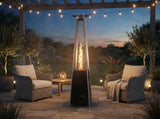 Stufa a piramide a gas in giardino al tramonto