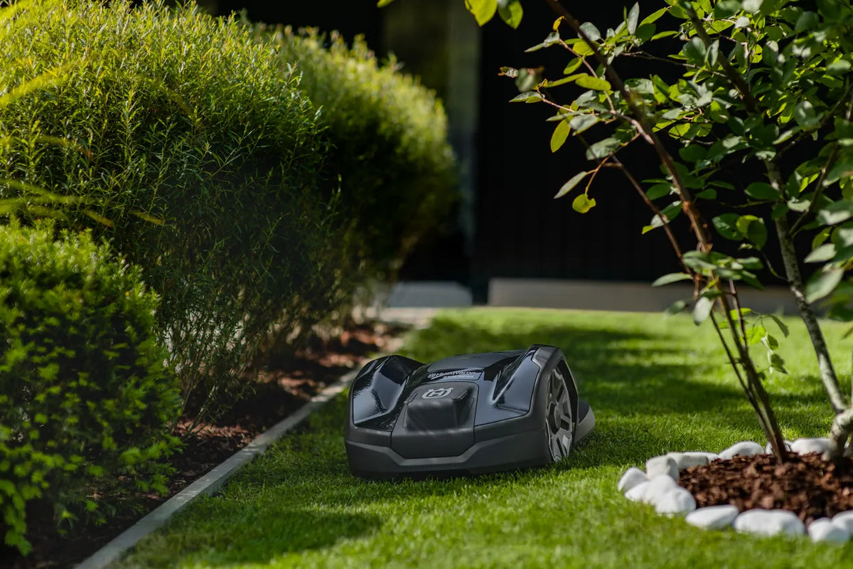 Automower 310E NERA Husqvarna con EdgeCut, fino a 1.000 m²