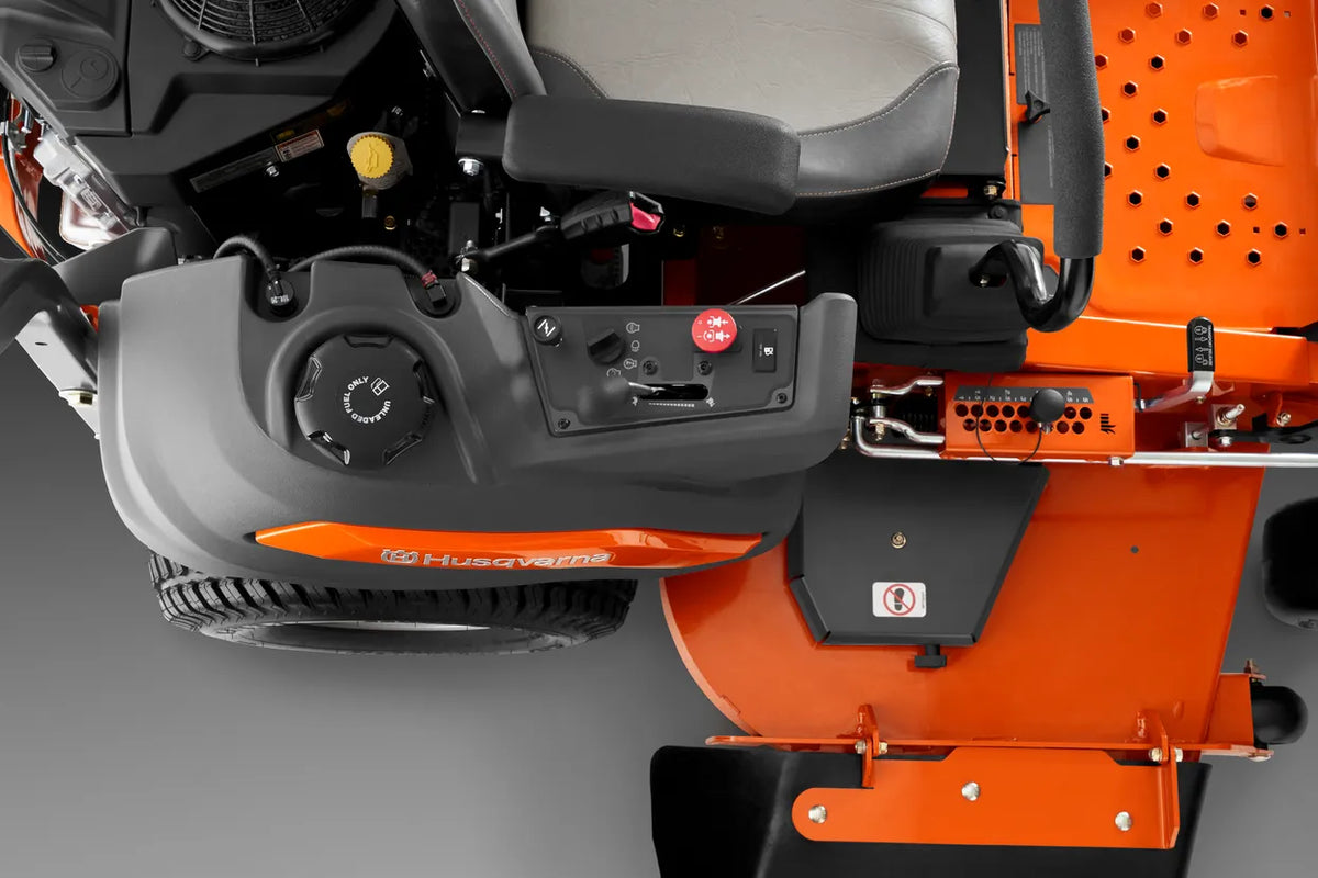 Trattorino Zero Turn Husqvarna Z448 122 cm – Kawasaki 726 cc