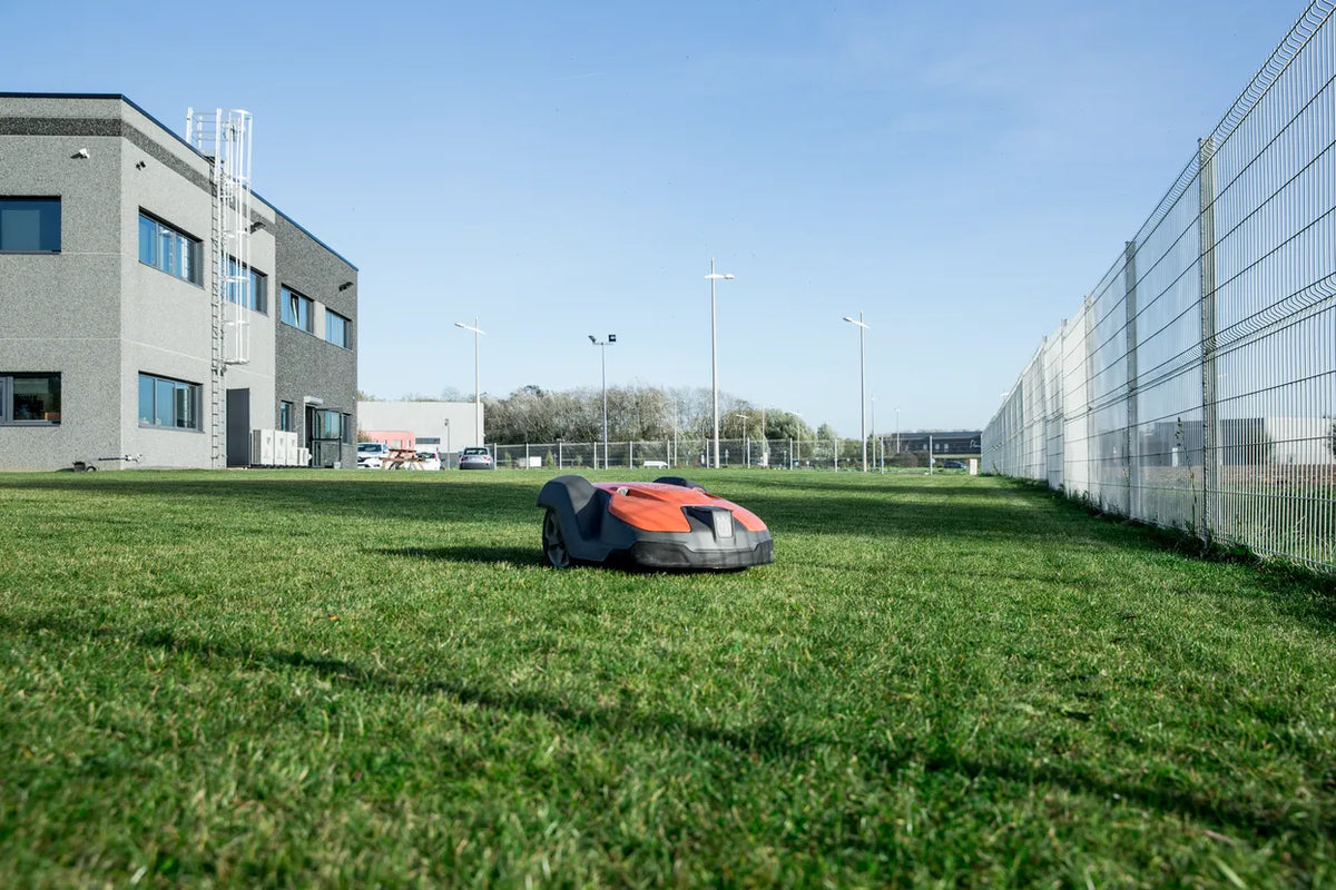 Robot Tagliaerba Professionale Husqvarna Automower® 550 – fino a 5.000 m²