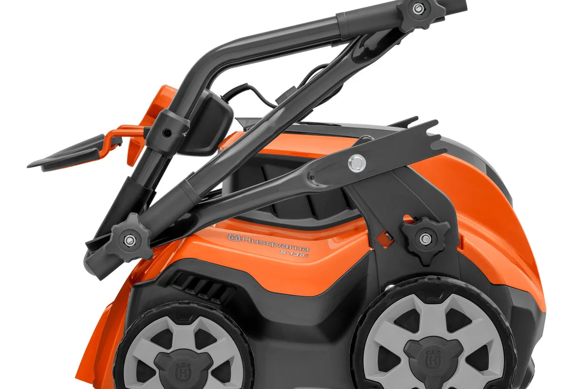 Tagliaerba a batteria Husqvarna LB 246iS semovente
