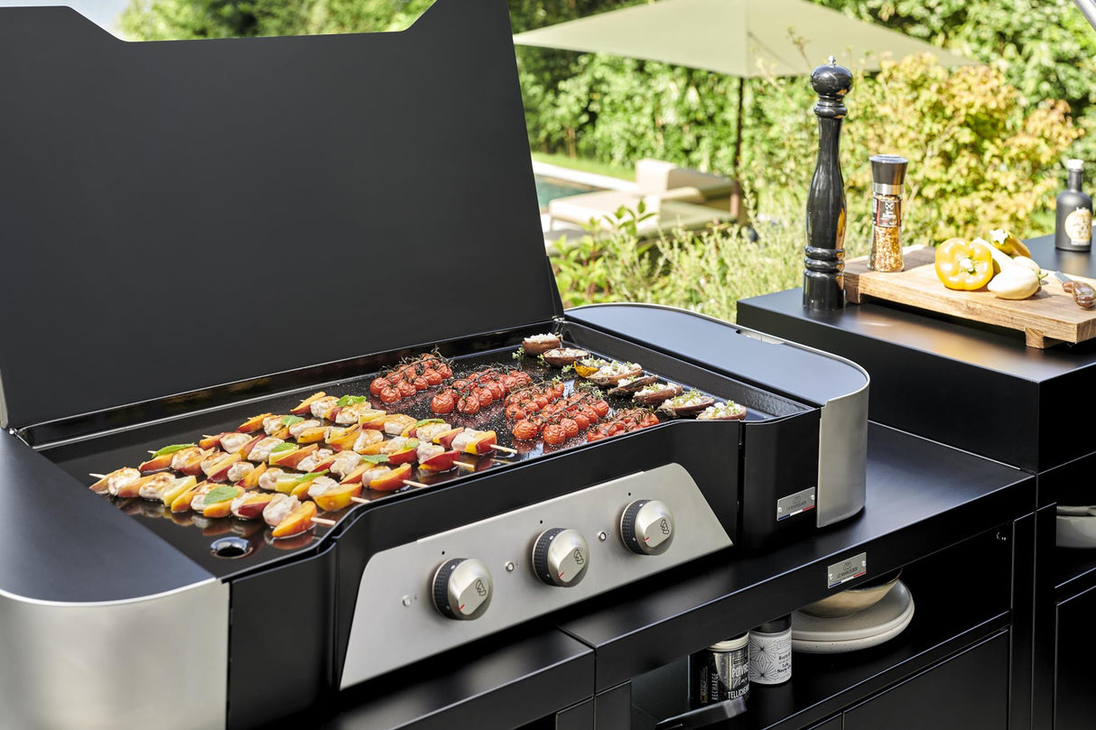 Le Marquier Exclusive 375 – Piastra a Gas GPL 6,9 kW con 3 Zone di Cottura, Ghisa Smaltata 75×40 cm, Inox 304