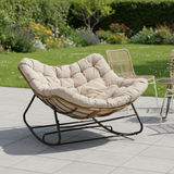 Poltrona a Dondolo Svinga in Rattan con Cuscini Grigi 112 x 104 x 69 cm