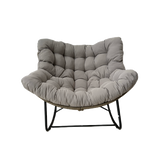 Poltrona a Dondolo Svinga in Rattan con Cuscini Grigi 112 x 104 x 69 cm