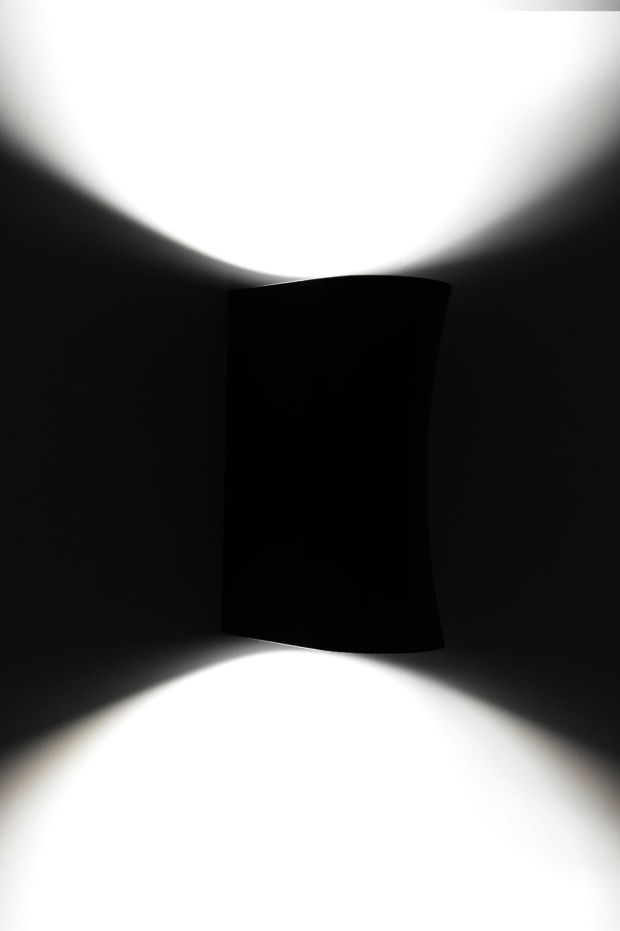 Lampada da Parete per Esterni IP44 – 2xGU10, Luce Bifacciale, Alluminio Nero YATO